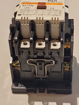 Fuji Electric SC-1N (Baugröße 26) Leistungsschütz Magnetschütz SC25AA Gebraucht1