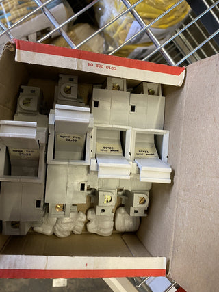 4er-Pack Legrand Sicherungstrenner 1-polig für 22x58 mm Zylindersicherungen Neu1