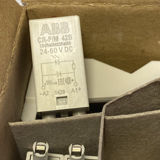 ABB CR-M125DC4 Interface Relay 1SVR405613R8200 125VDC 4C/O neu