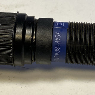 Telemecanique XS4P18PA370B Induktiver Näherungssensor – M18 PNP NO8