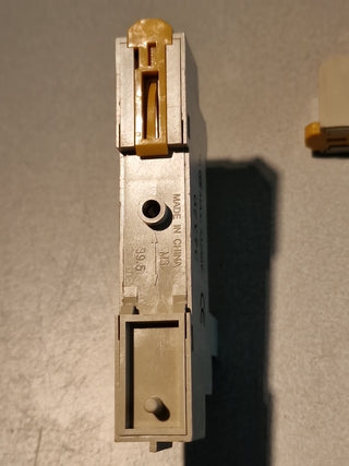 2x Omron P2RF-08-E#91