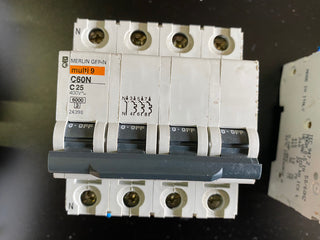 Merlin Gerin multi9 C60N C25 Leitungsschutzschalter 25A 400V gebraucht0