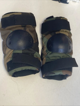 BPE-USA Militär Ellbogenschützer Woodland Camo – TOP Zustand]