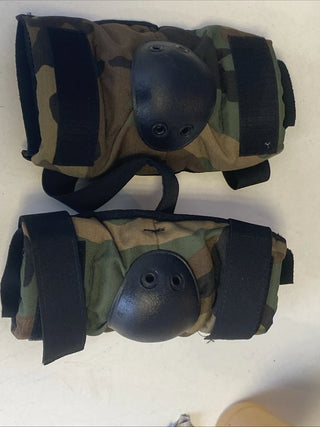 BPE-USA Militär Ellbogenschützer Woodland Camo – TOP Zustand]
