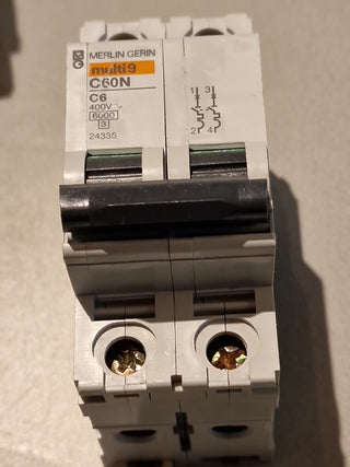 Merlin Gerin C60N Leitungsschutzschalter | 2P 6A C-Charakteristik | Multi 9 - 240
