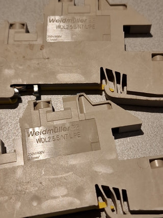 2x Weidmüller WDL 2.5/S/NT/L/PE Dreistockklemme Installationsklemme – Gebraucht3