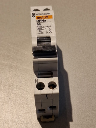 4xMERLIN GERIN Leitungsschutzschalter multi9 DPNa B6#30
