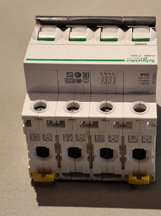 Schneider Electric Acti9 iC60N C20 Leitungsschutzschalter (A9F79420) – Gebraucht2
