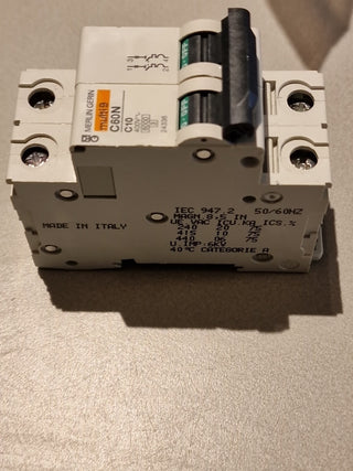 Merlin Gerin 24254 multi9 C60N Leitungsschutzschalter C10#33