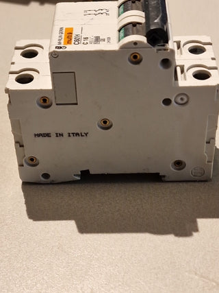 MERLIN GERIN C60H-C16 24987 MERLIN GERIN, circuit breaker C16, C60H-C16 24987.#33