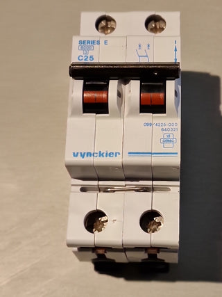 Vynckier Series E C25 230V#30