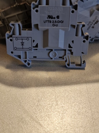 22xPHOENIX CONTACT UTTB 2,5-DIO/O-U / UTTB25DIOOU#50